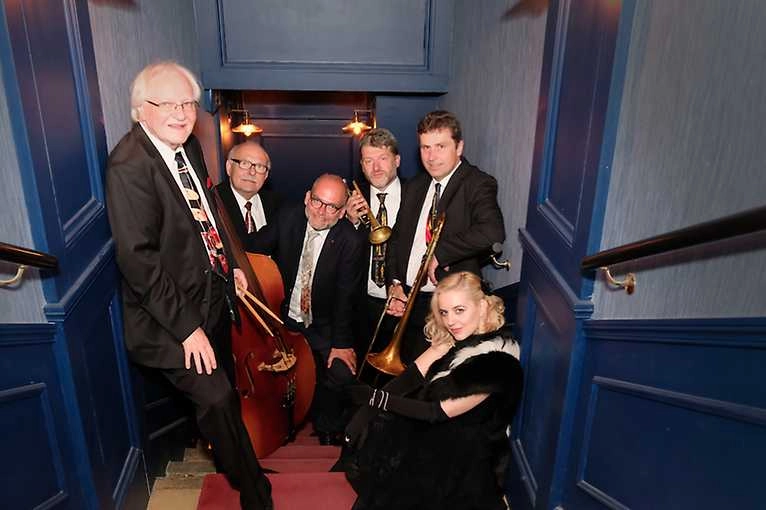 Nedělní dixie: J.J. Jazzmen & Barbora Vágnerová