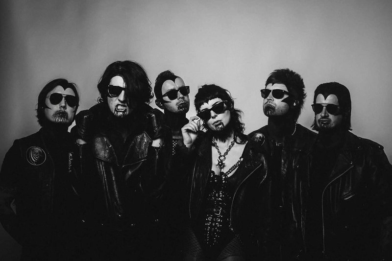 Creeper + support: The Howling