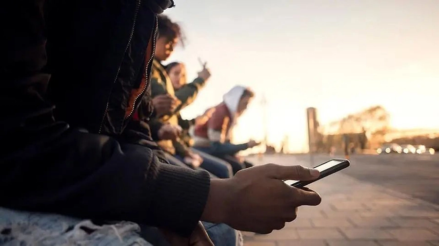 Föräldramöte med mingel om kriminalitet och droger