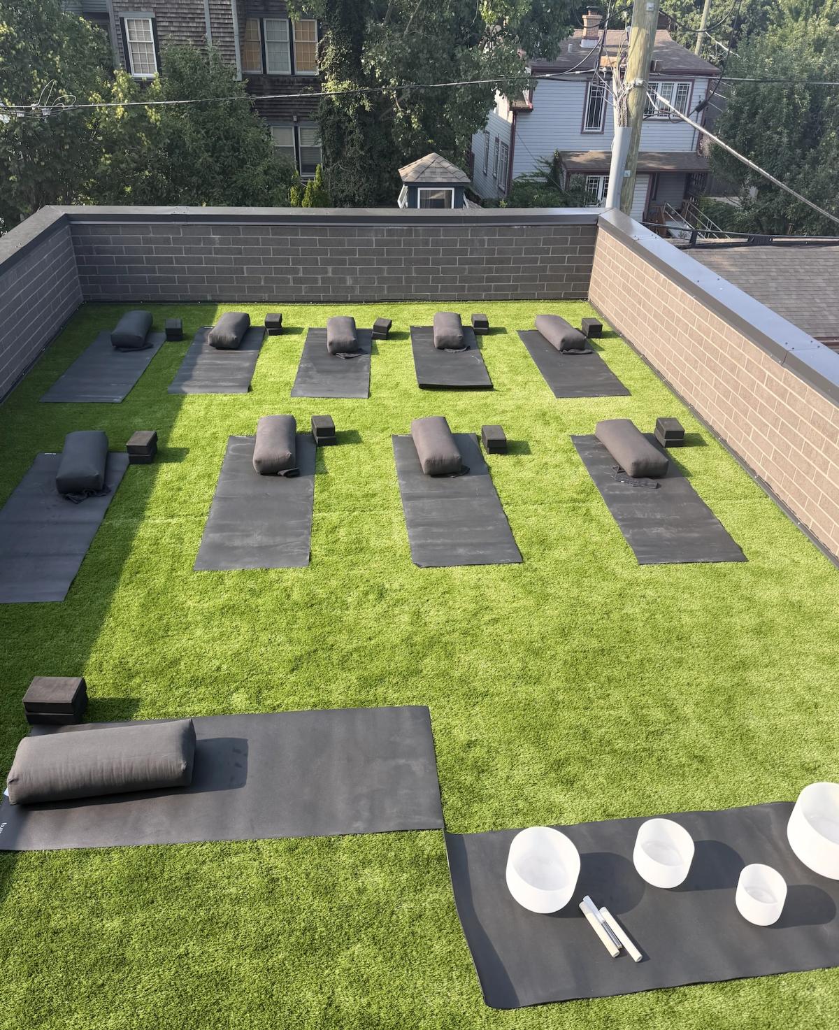 Rooftop yoga x lolla prep