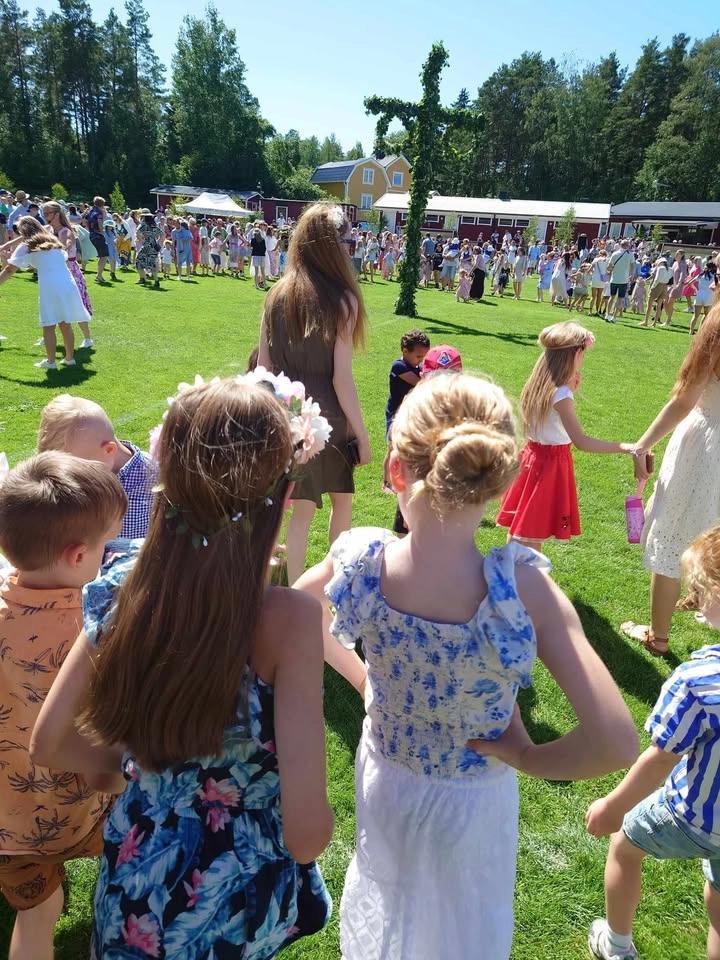 Midsommarfest vid Krokhagens IP i Kimstad