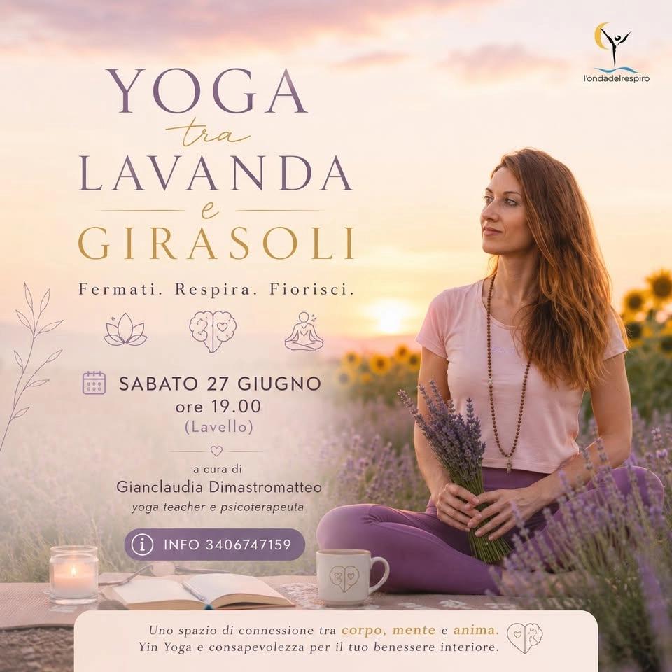 Yoga nei campi di lavanda & girasoli