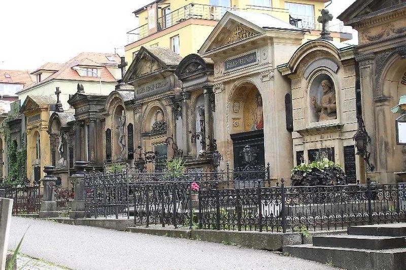 Procházka Malvazineckým hřbitovem