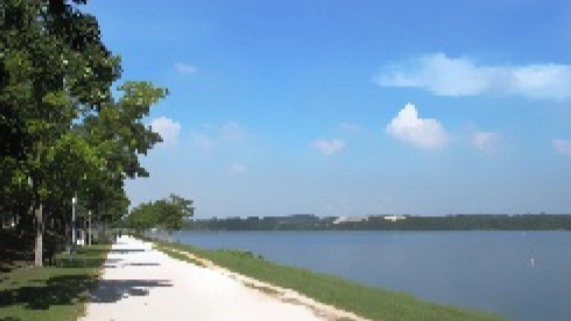Bedok Reservoir Park to Old Airport Road Food Centre (18 km)