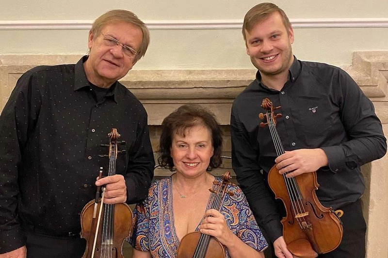 Hudba na Vyšehradě: Tre Violini