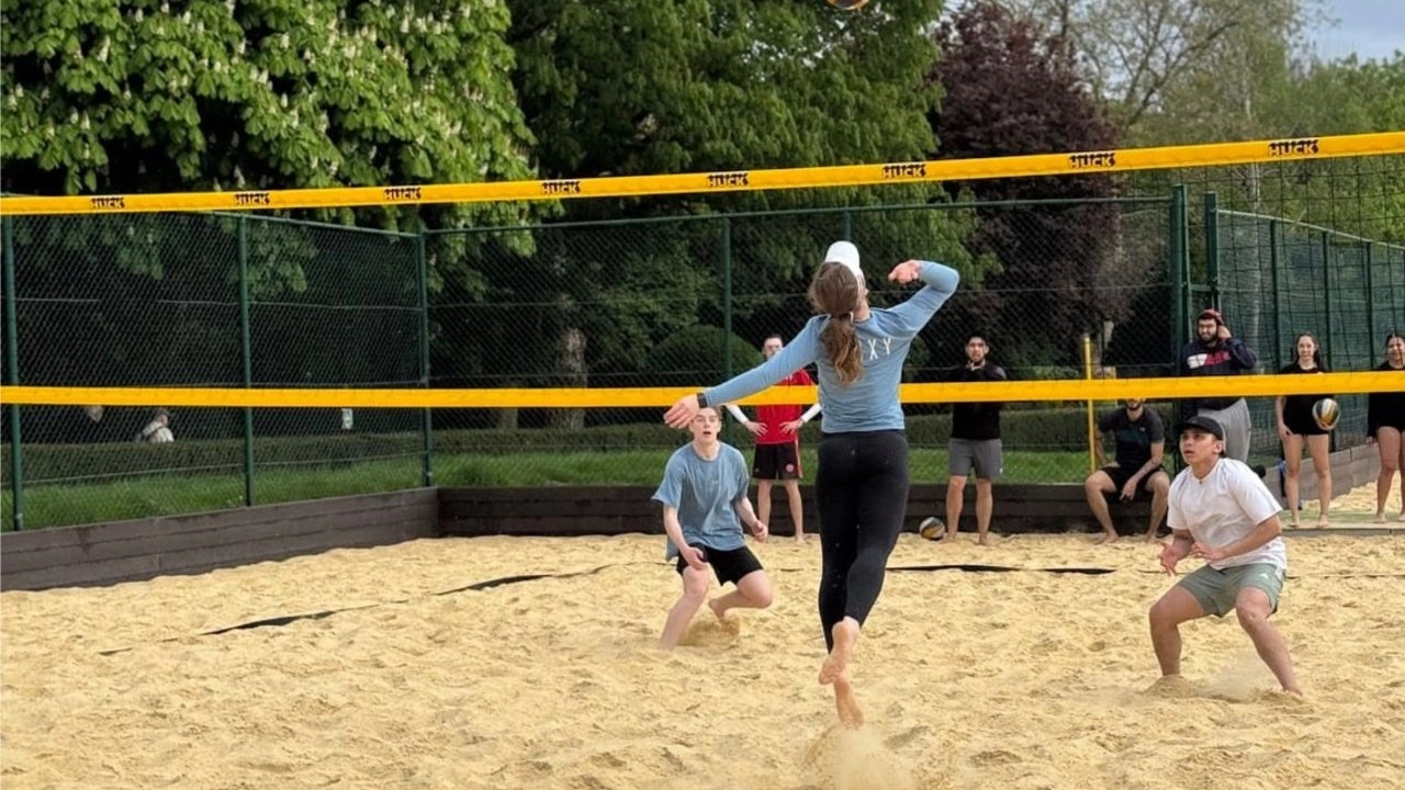 🏐Beach Volleyball📍Wimbledon 📶 Mixed Ability