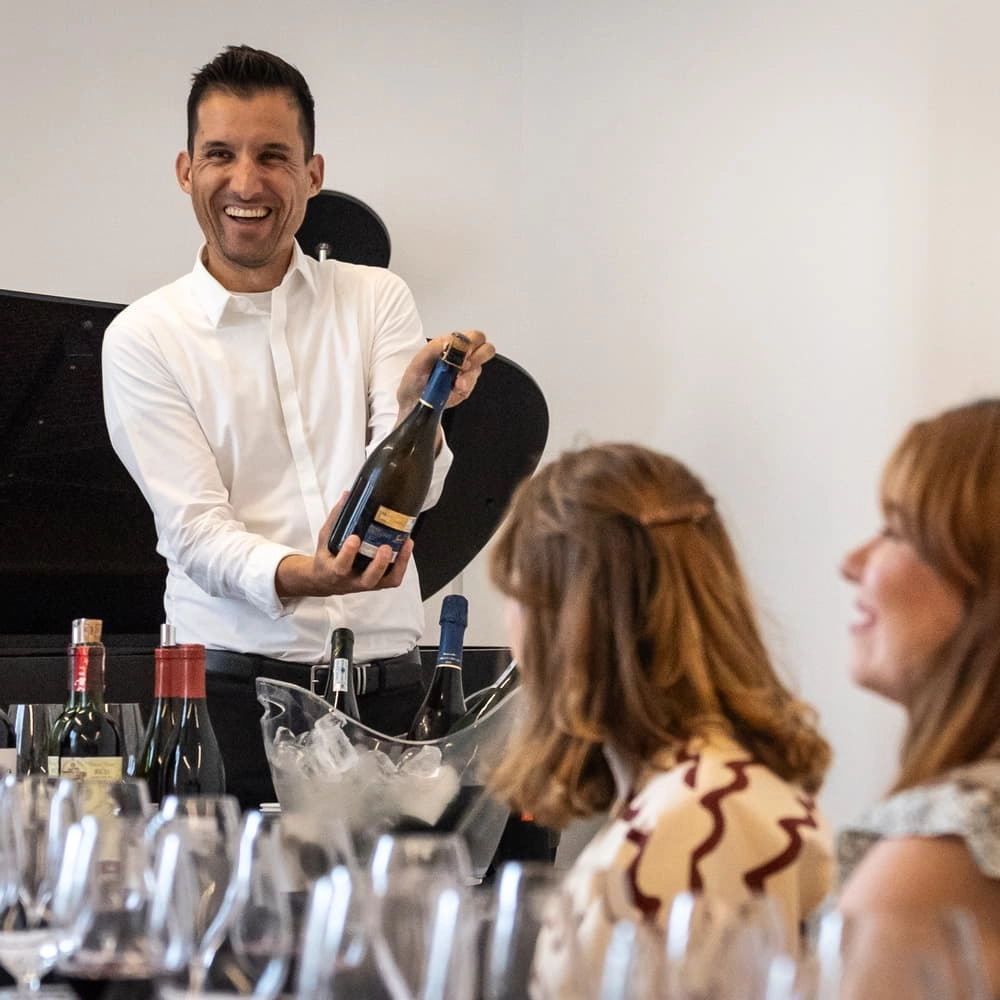 Spanish wine with live music pairing in the heart of Barcelona