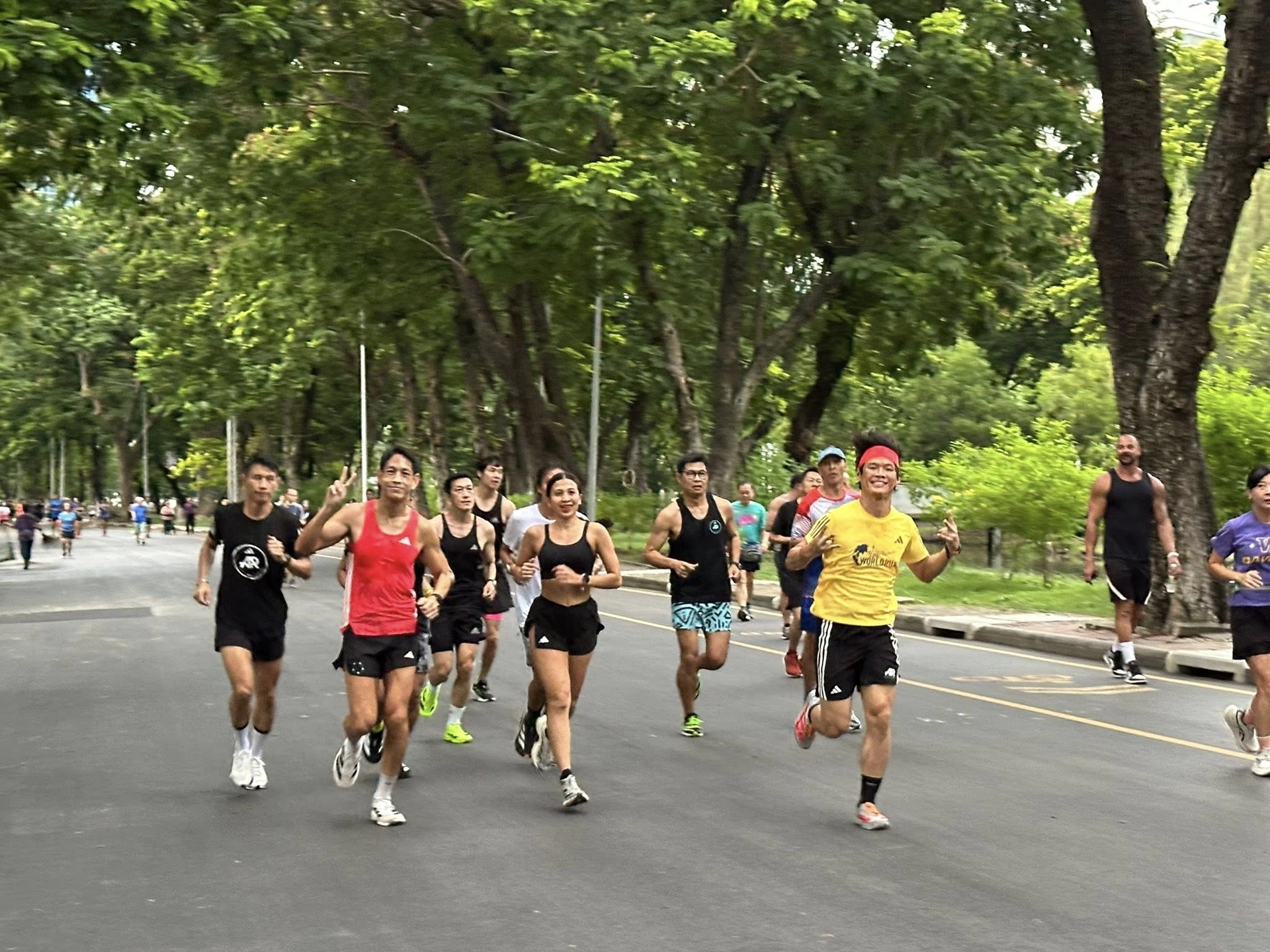 Long Run at Lumpini Park