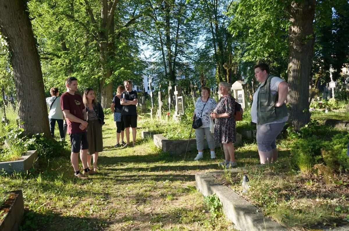 Komentované procházky po starém hřbitově v Bechyni