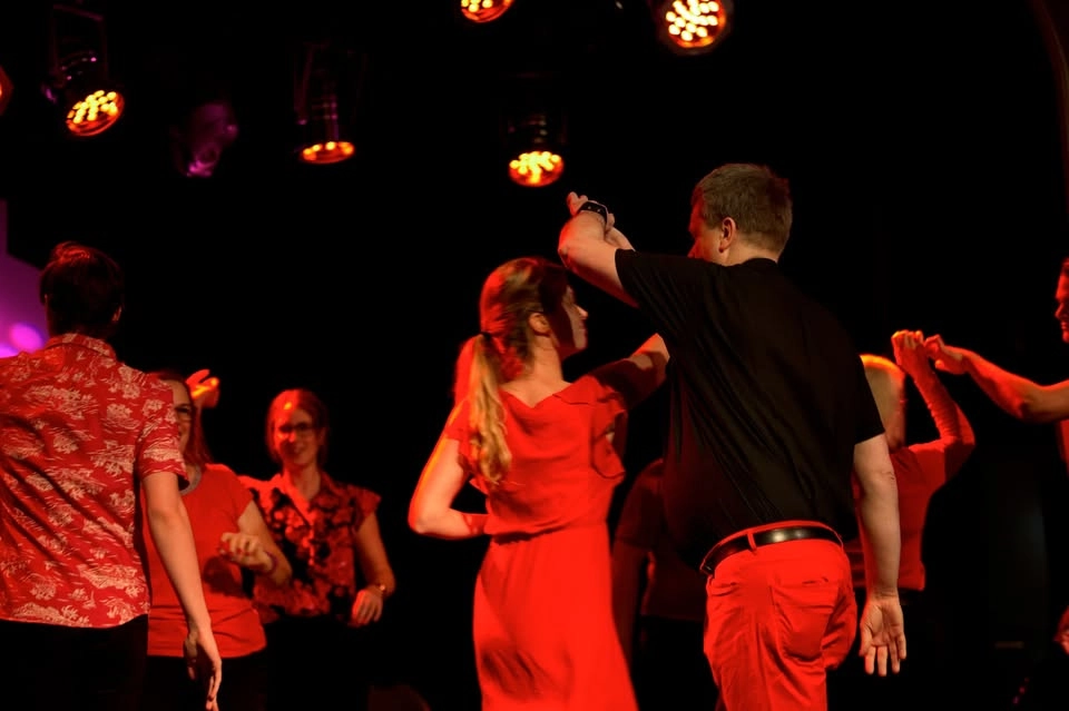 Bachata, Salsa och Kizomba Social Club