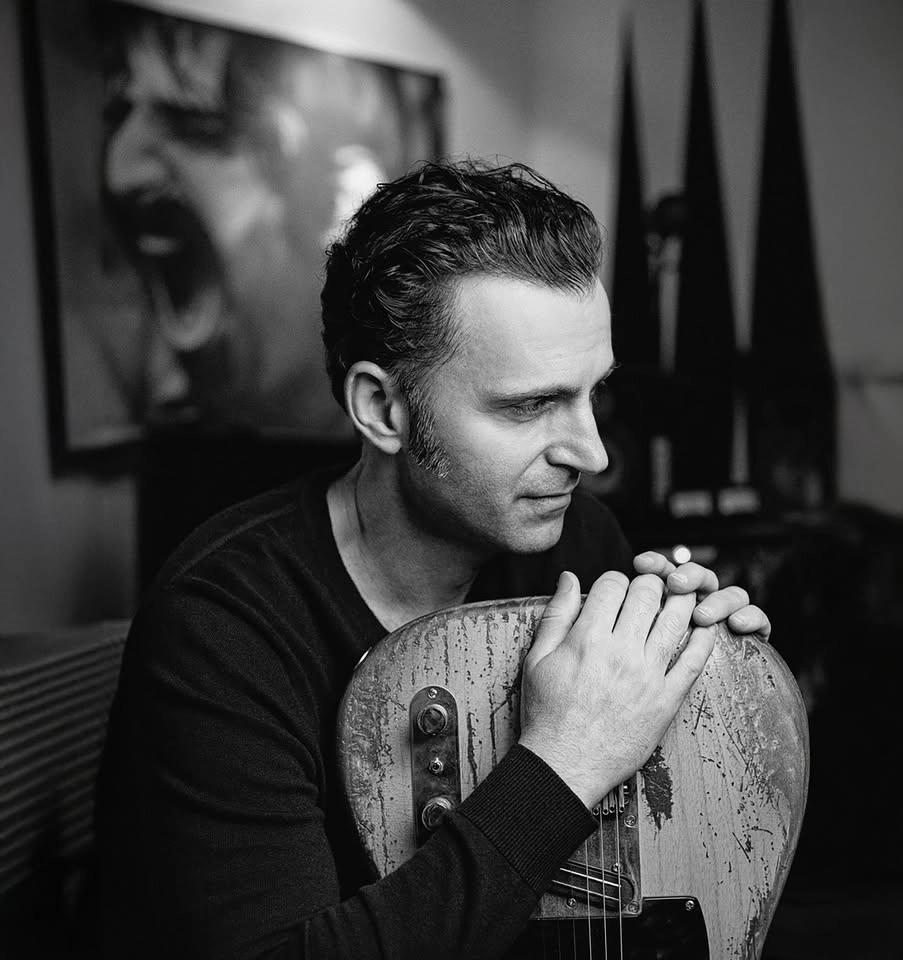 Dweezil Zappa DZ20: Like Father, Like Son