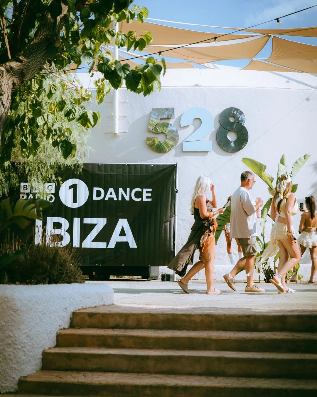 BBC Radio 1 Dance at 528