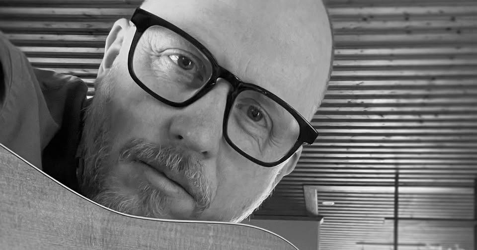 Konsert: Andreas Viberg – Akustiskt o avskala