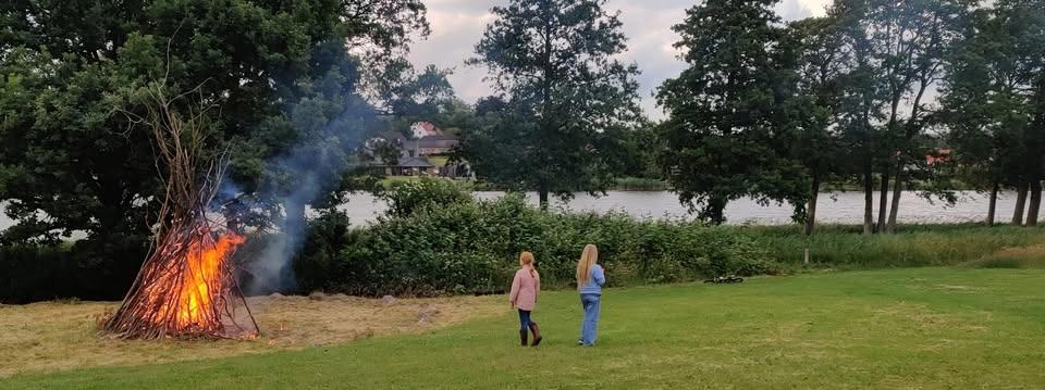 Sankt Hans aften ved Ollerup sø