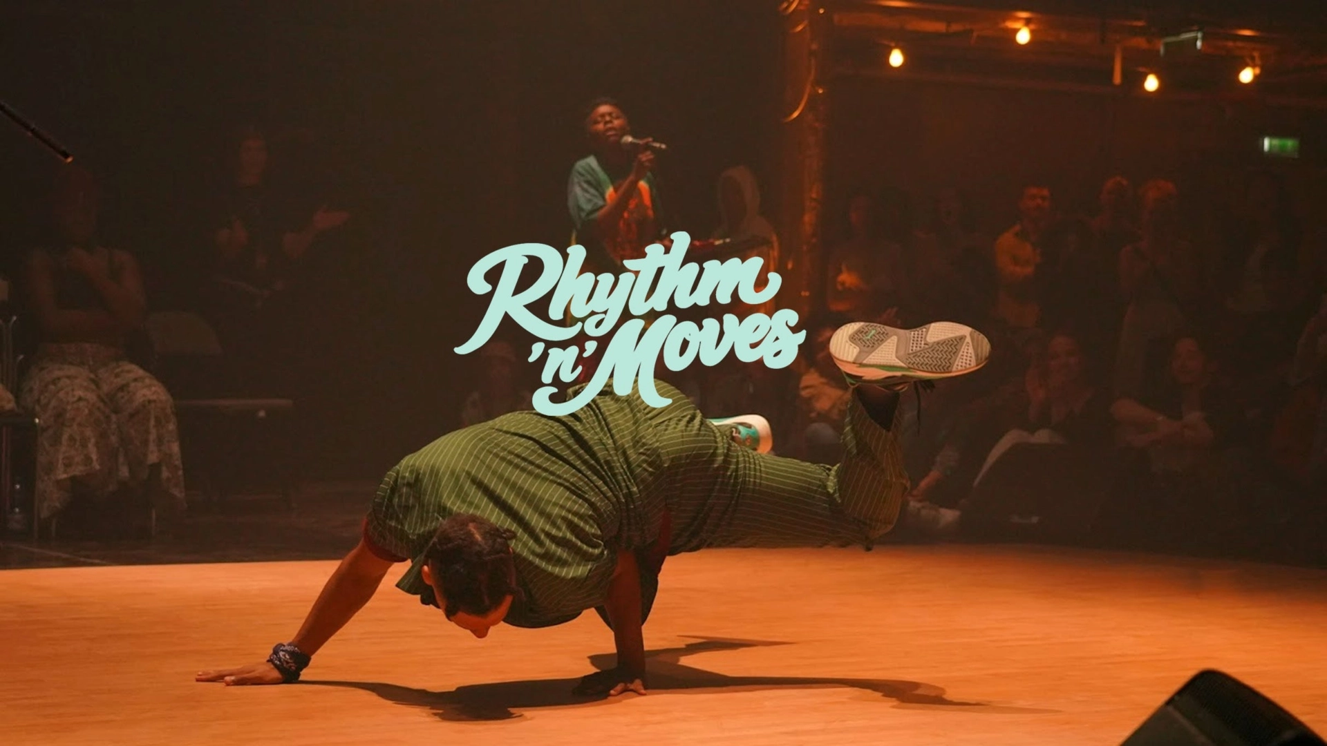 Paradox-Sal WOMAN och Gatuverket Rhythm of the Night! -en double bill