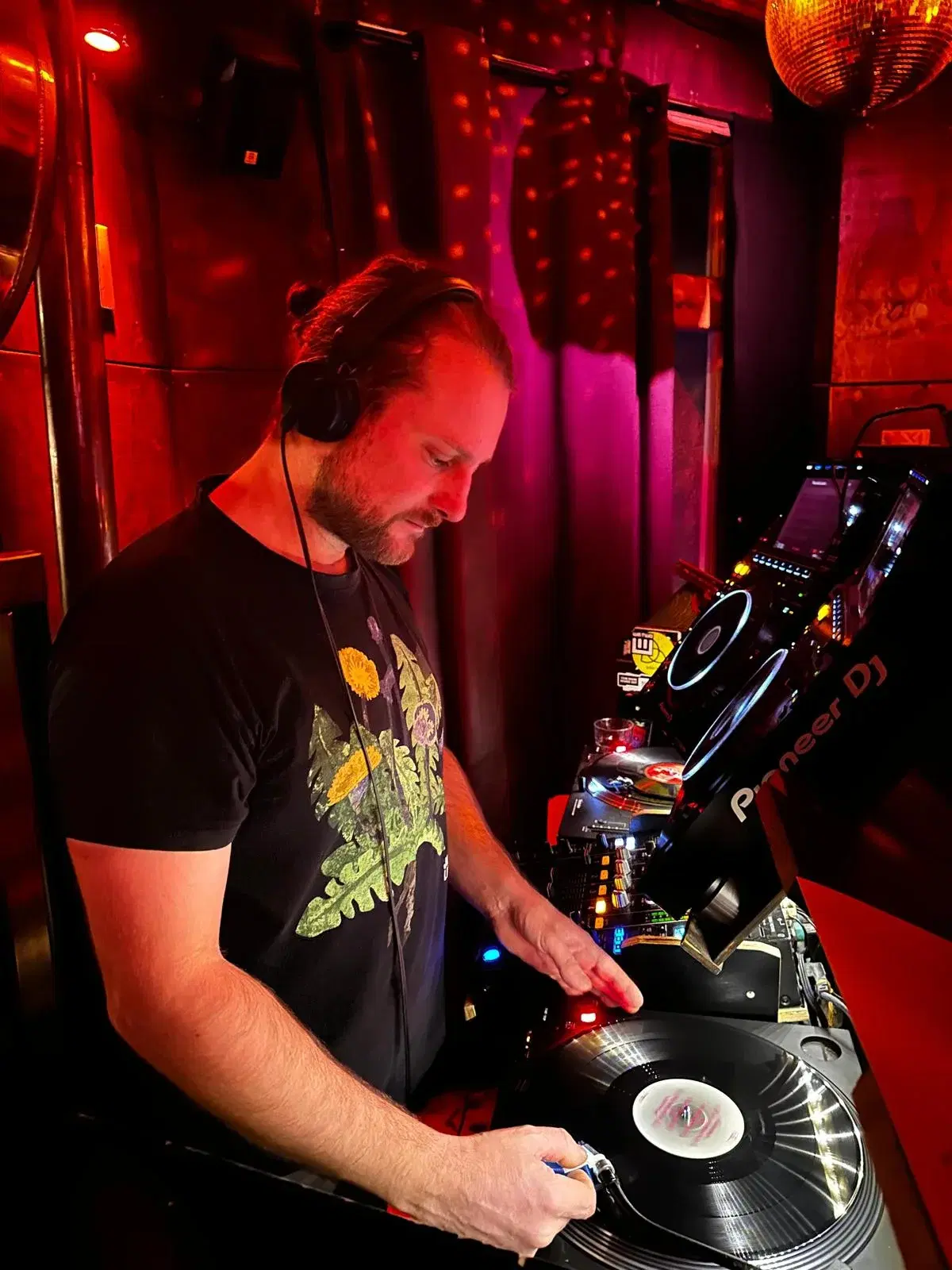 friends-zone mit Ian Fog & Freunde