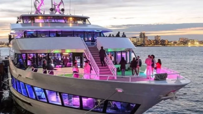 Yacht Party Sunset Summer Cruise (Drinks, DJ, Dancing)
