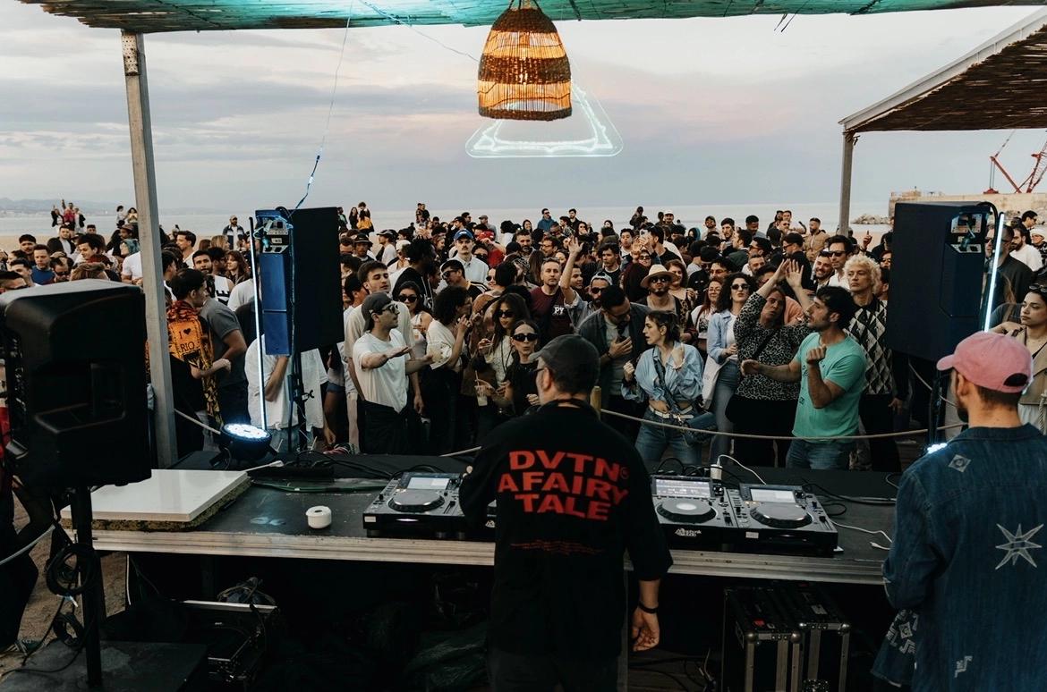 FREE OPEN AIR BEACH PARTY: Lost Pres Andrew Azara