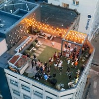 MODELLO - Rooftop party