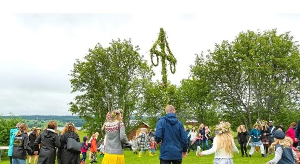 Midsommarfirande 19 juni 2026 kl. 13,00