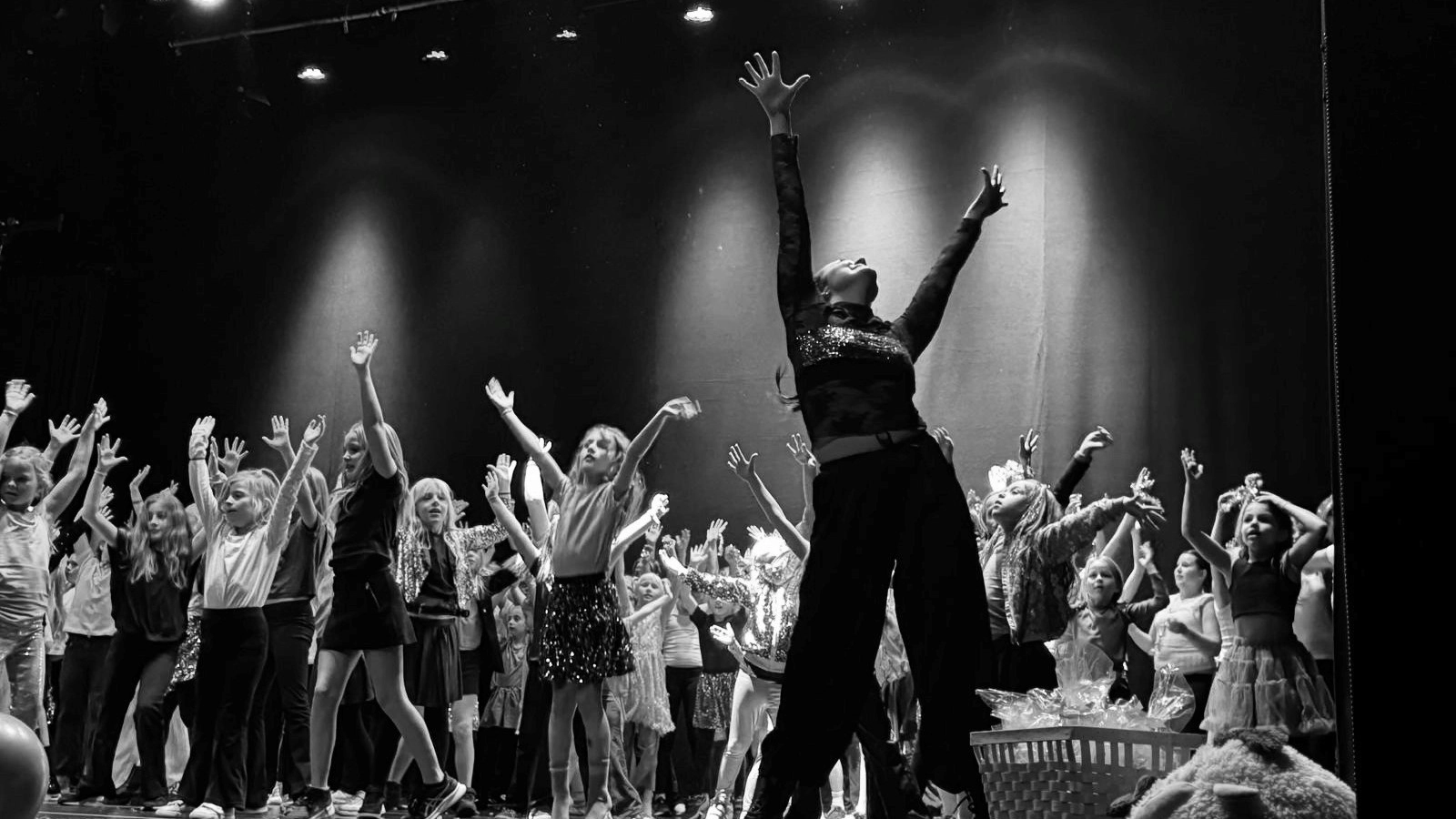 Stinas Dansskola Show 15.30