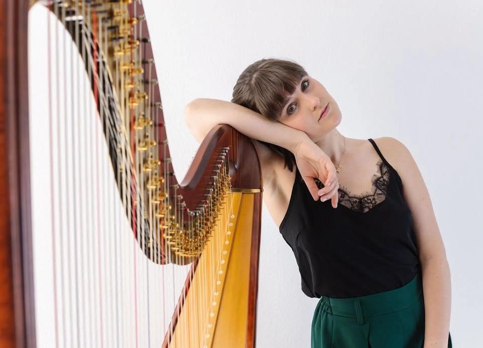 Klosterklang, Harpan sjunger stilla natt, Claudia Besne
