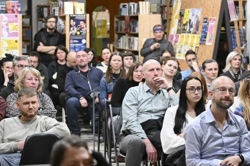 Blízký východ v plamenech: Mezi revolucí a rozpadem