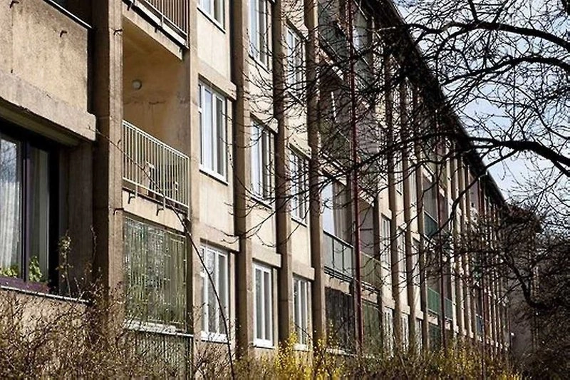 Strašnice – vily a první pražské sídliště Solidarita