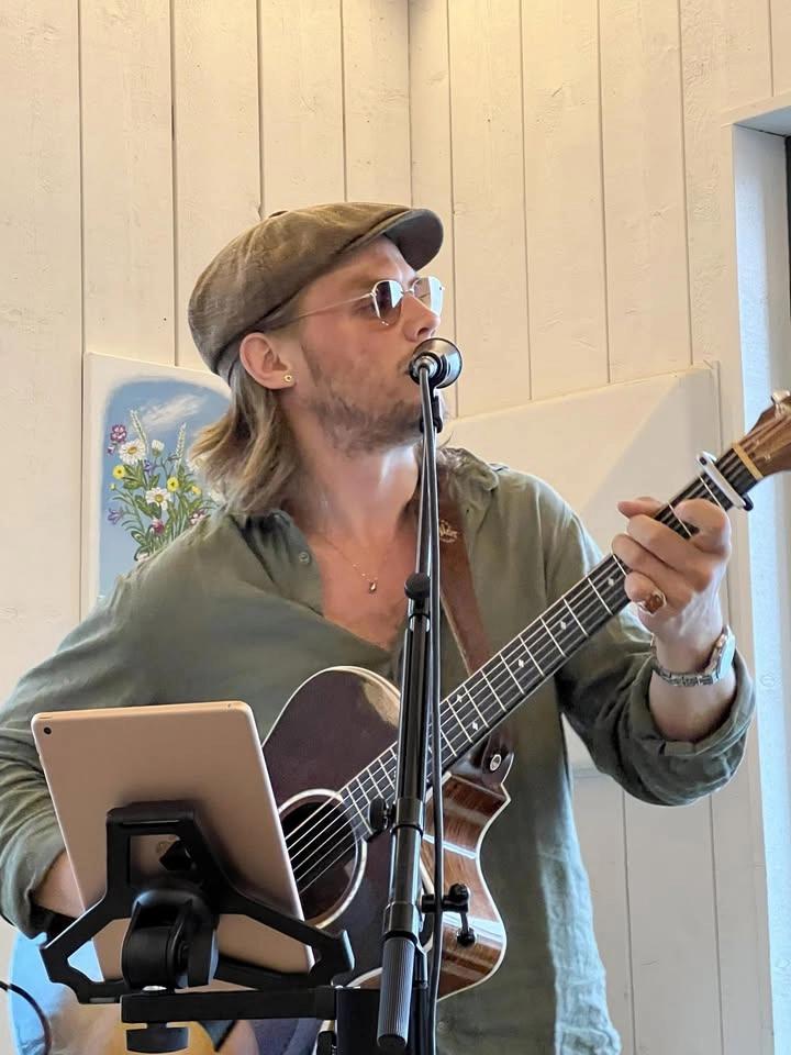 Skaldjursafton & Trubadurkväll med Johan Holmgren