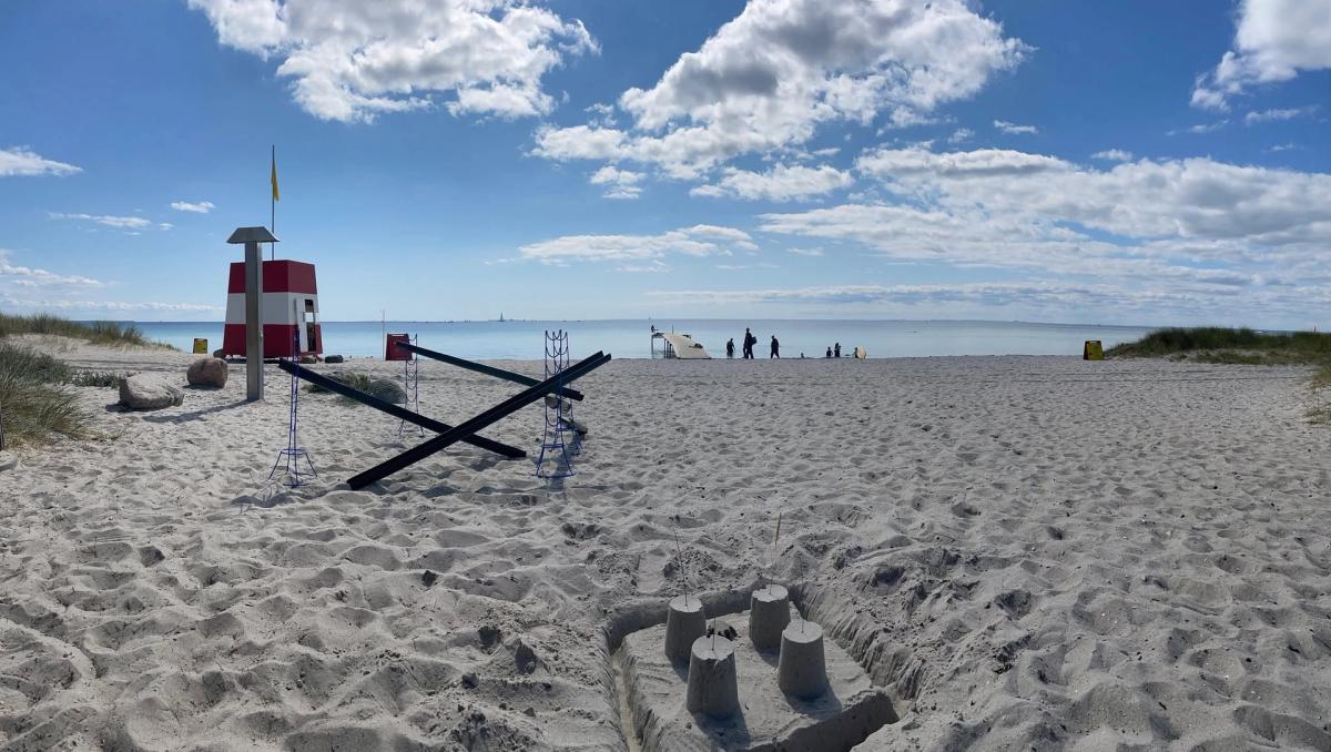 Leg med sand og vand