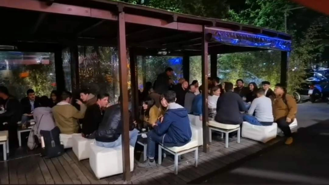 Don't Be Shy! International aperitivo 🇬🇧🇨🇵🇩🇪🇪🇸🇯🇵🇵🇹 (outside)
