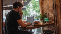 The Deadline Table — Get Your Work Done (We’ll Make Sure)