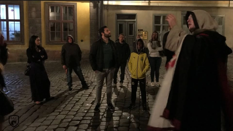 Spökvandring för barn med godisjakt