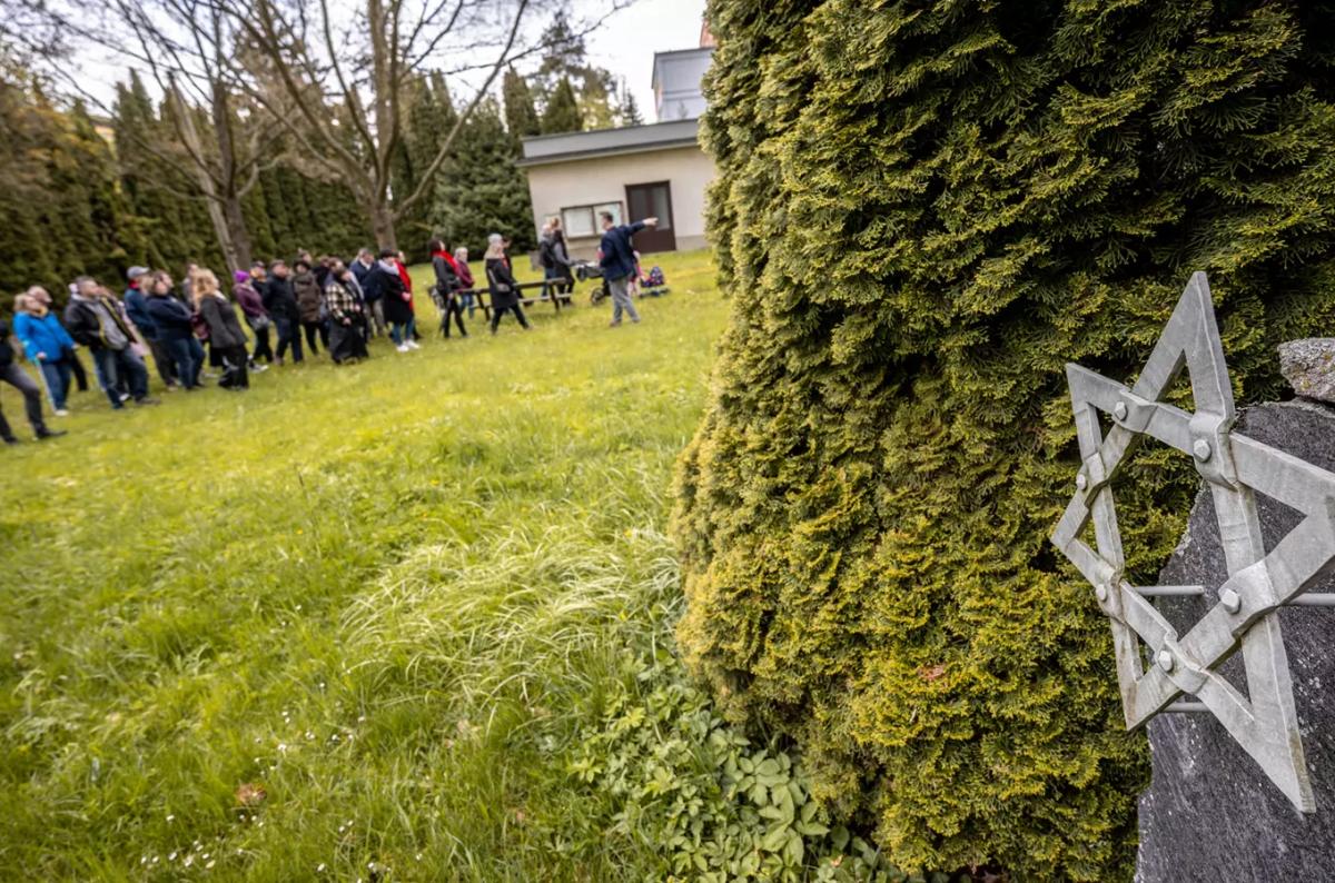 Komentovaná prohlídka židovského hřbitova – 81 let od konce 2. sv. války