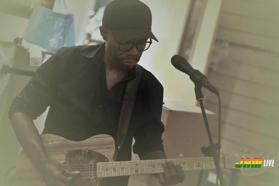 Rob White Live At Ricky’s Winebar