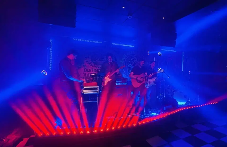 Northern Trails live på Holmes Pub