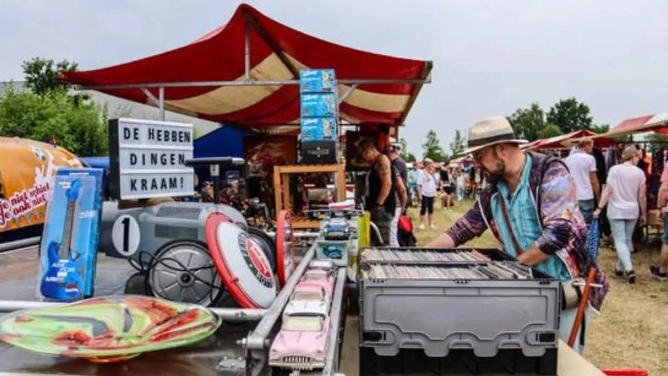 Mega Openlucht Snuffelmarkt Veldhoven Koningshof