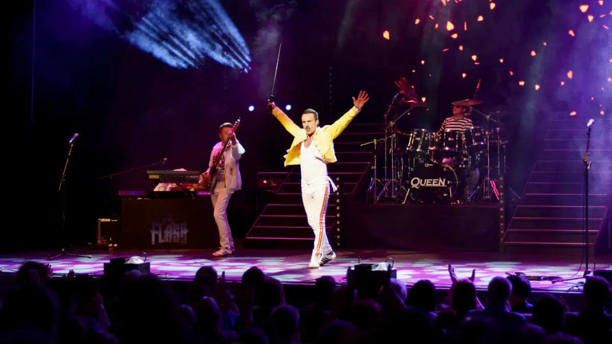 FLASH - A TRIBUTE TO QUEEN