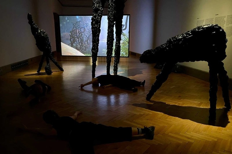 Taneční performance Ecology of Closeness ve výstavě