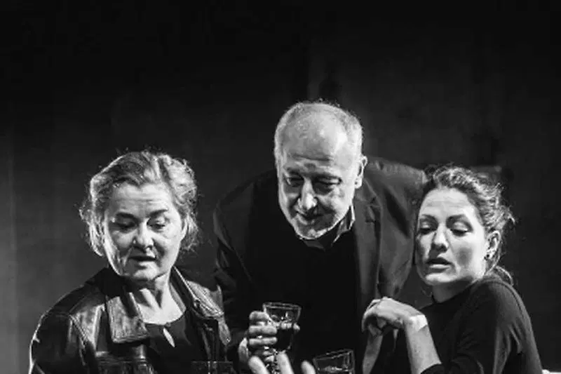 Peklo jsou ti druzí