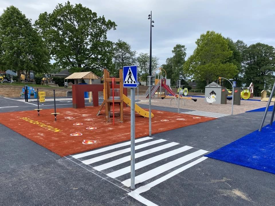 Invigning Herrahagens lekplats