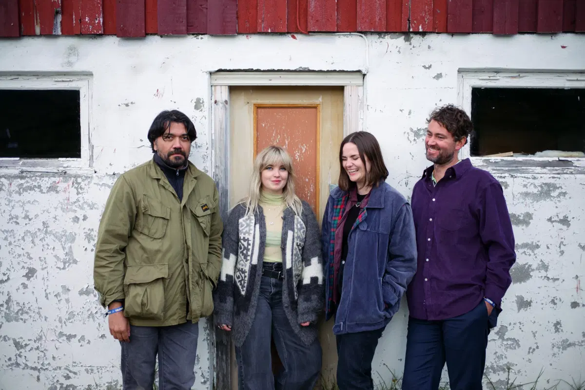 Intimkonsert med Thea & the wild