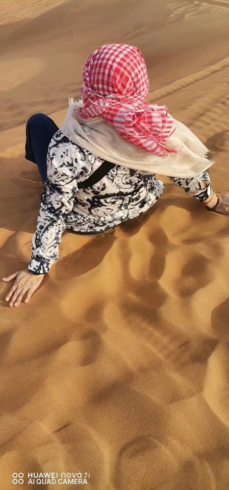 Desert safari hang out