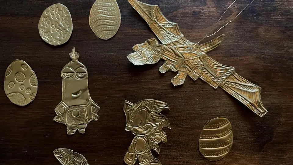 Prägla figurer i mässing: workshop för dig 6-12 år