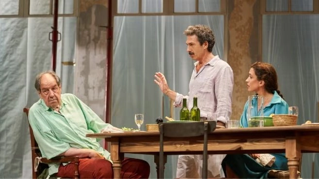 Vamos al teatro.Gigante