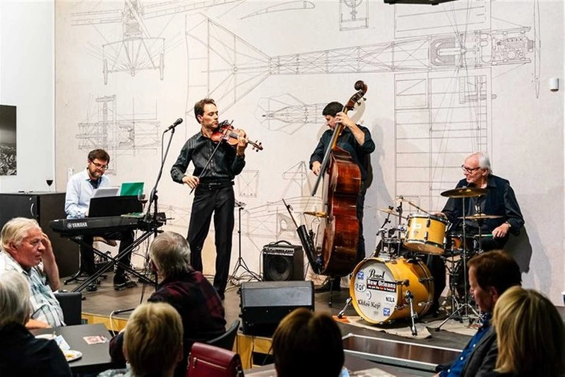 Nedělní dixie: Pavel Švestka Swing Quartet