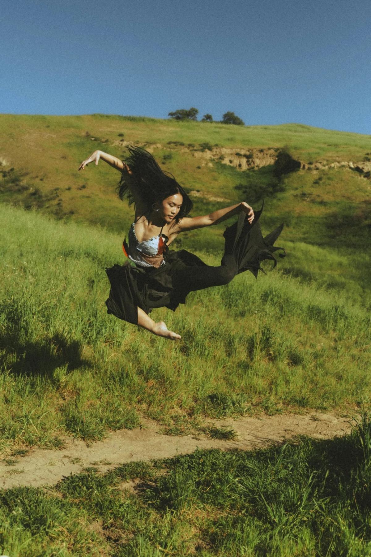DANCE AT THE ODYSSEY: Sonder