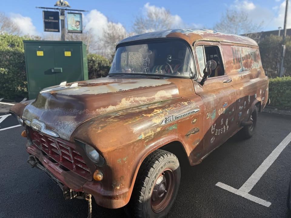 Poole Classic Cars Pre β86 Breakfast Meet