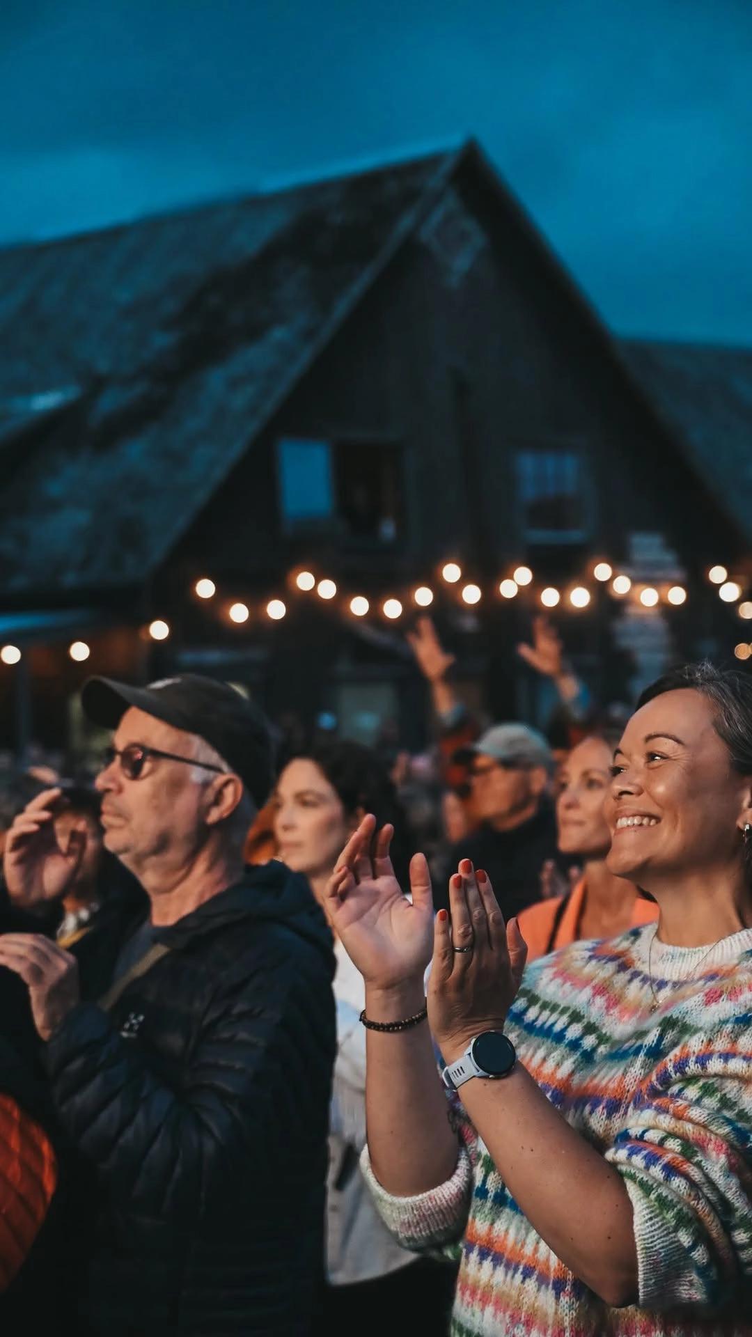 Sahara Hotnights konsert på Strömma Farmlodge