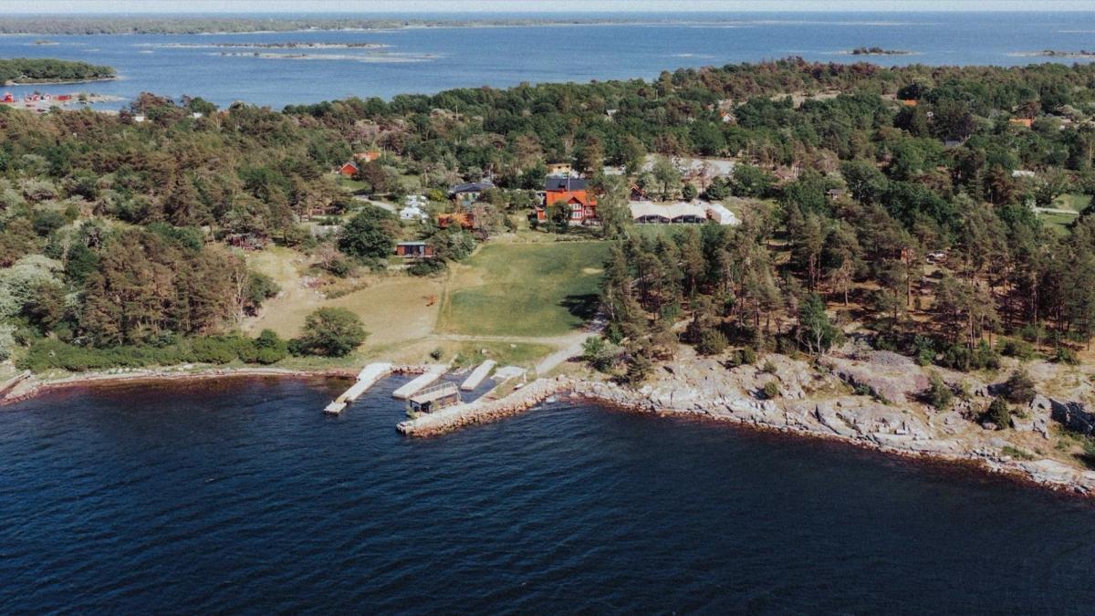 Oskar Appelqvist & Linus Norda gör Sommarens Sista Kräftskiva - Sensommarkvällar på Ytterön